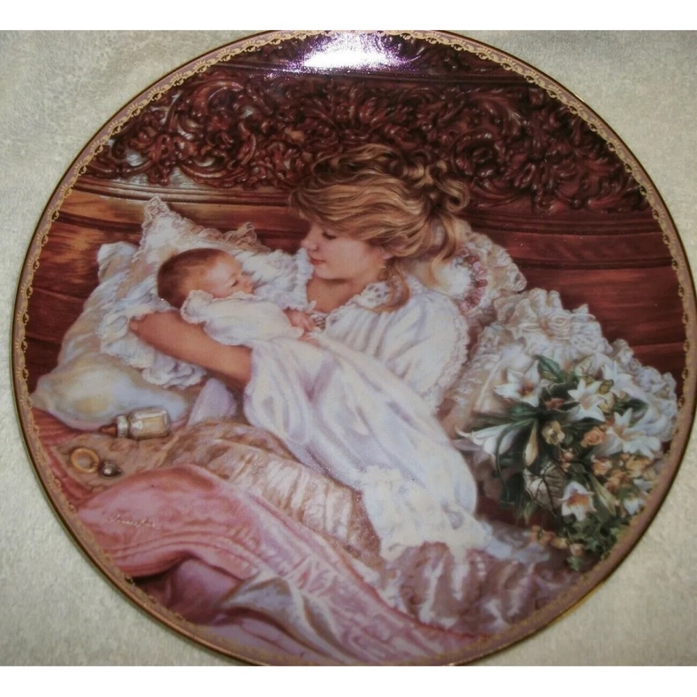 “Welcome Home” Sandra Kuck Mother’s Day Collection Plate Reco 9” mother & baby